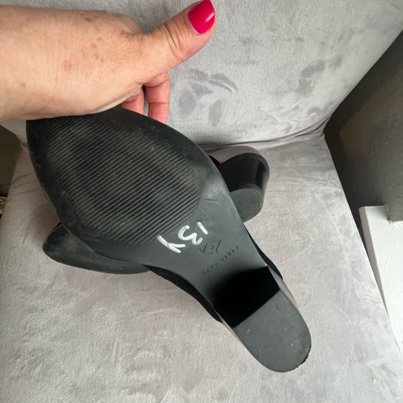 Katy Perry The Hope Shooties - Black Suede, US 6.5 - Picture 4 of 8